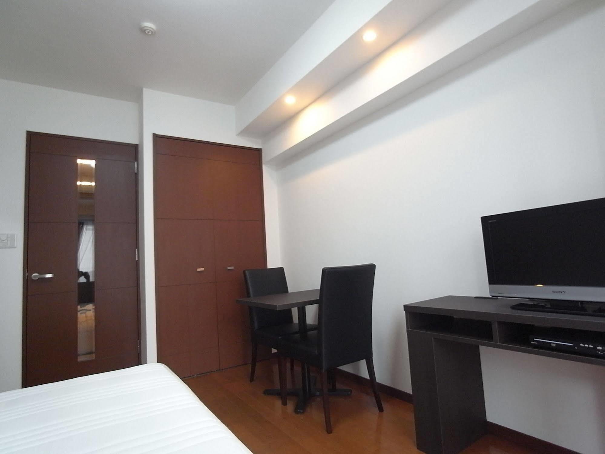 Palace Studio Shinjuku Tochomae Tōkyō Extérieur photo